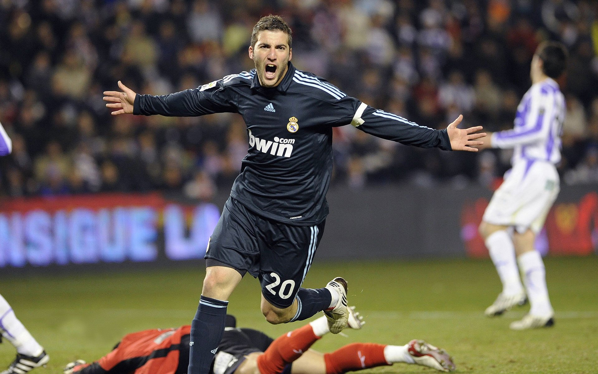 “意甲强强对话，传统豪门展示霸气”，意甲img