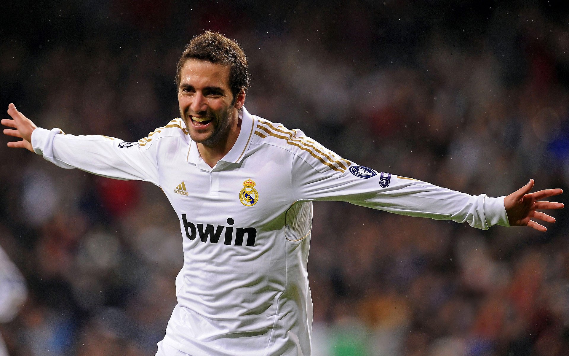 伊朗男足在巴黎奥运会比赛中获得银牌，创历史，伊朗男足球星